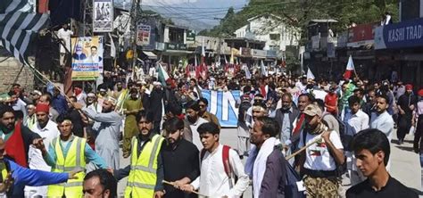 2 killed in Pakistan-administered Kashmir election violence