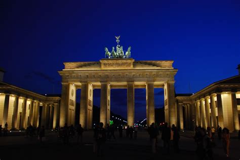 Brandenburg Gate at night 1 Free Photo Download | FreeImages