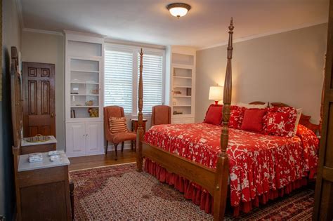 Gallery Valparaiso Inn Bed & Breakfast | Valpo Historic District ...