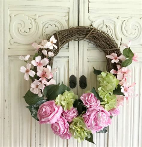 DIY Tissue Paper Flower Wreath ~ Hallstrom Home