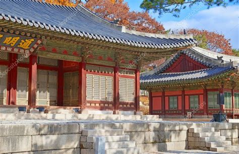 Traditional Architecture in Changgyeonggung Palace, Seoul, South Korea Stock Photo by ©Nyker ...