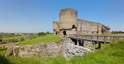 Rhuddlan Castle (Rhuddlan) - Visitor Information & Reviews