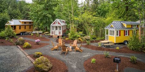 Take a Tour Around This Adorable Tiny House Village In Oregon | Tiny house village, Tiny house ...