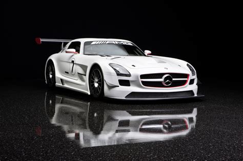 VIDEO: Mercedes-Benz's SLS AMG based GT3 racer : ebeasts.com