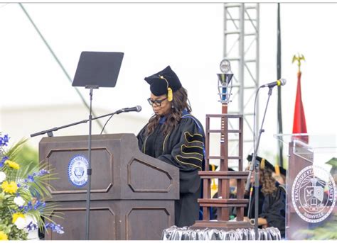 Undergraduate Commencement Speaker: Oprah Winfrey - Sheen Magazine