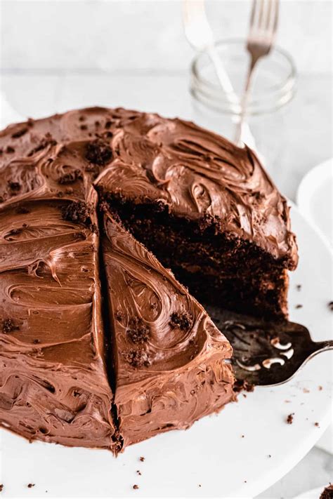 Quick and Easy Chocolate Cake Recipe | Easy Weeknight Recipes