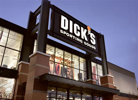 DICK'S Sporting Goods Holiday Hours