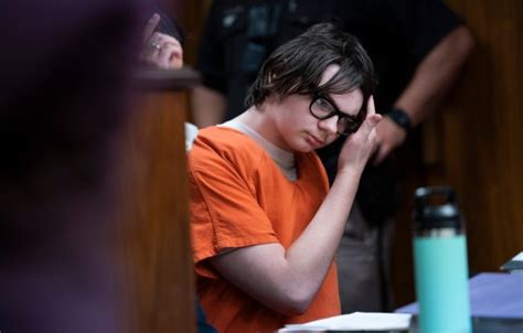 Parents of Ethan Crumbley to face trial after son killed four in gun rampage | US News | Metro News