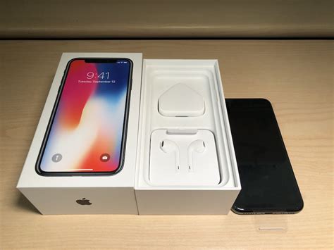 iPhone X Unboxing Photos