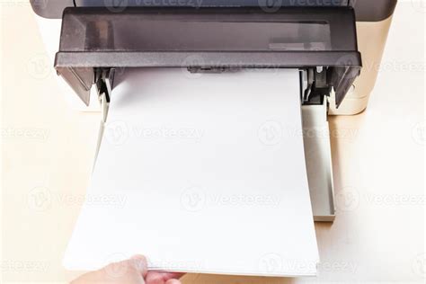 loading of blank paper sheets in printer tray 11176526 Stock Photo at ...