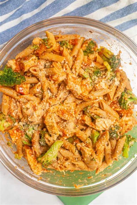 Chicken penne pasta with broccoli - Family Food on the Table