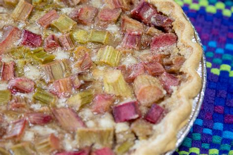 One-Crust Rhubarb Pie – Illinois Country Living Magazine