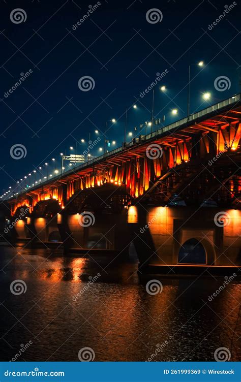 Vertical Night View of a Seongsu Bridge Crossing Han River in Seoul ...