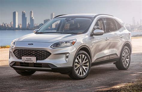 Ford-Kuga-Titanium-2021-delantera - Mega Autos