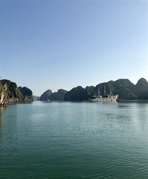 An unforgettable Bai Tu Long Bay cruise (Vietnam) | YOLO Travel Experiences