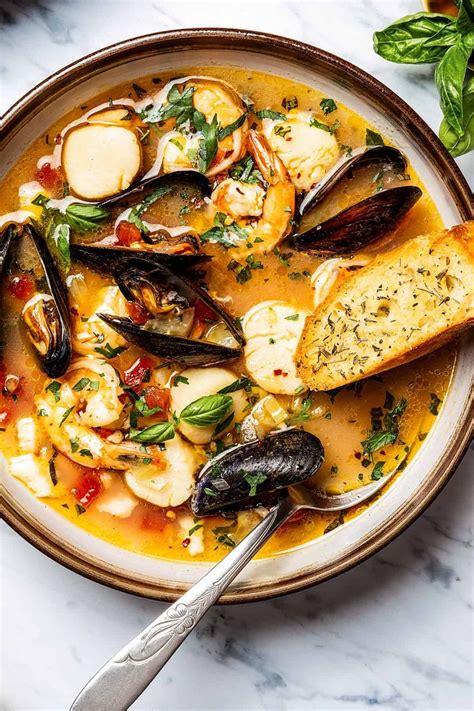 Easy Bouillabaisse Recipe - Authentic and Bold! | Seafood stew recipes ...