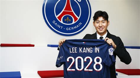 Lee Kang-In signs for Paris Saint-Germain