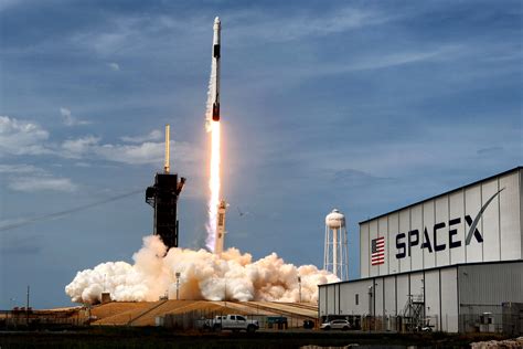 SpaceX rockets to the trending list as it stacks the full Starship ...