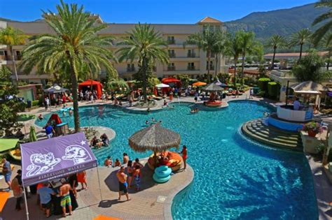 Harrah's Resort Southern California, Valley Center, CA - California Beaches