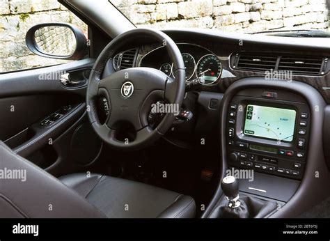 Jaguar x type interior hi-res stock photography and images - Alamy