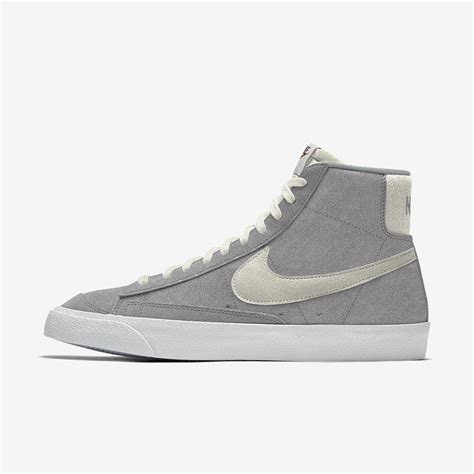 スニーカー NIKE W BLAZER MID '77 の通販 by チョコビ7143's shop｜ナイキならラクマ - NIKE ナイキ ブランド