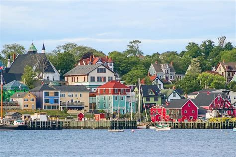 8 Quaint Towns To Visit In Nova Scotia in 2021 | Lunenburg, Lunenburg ...