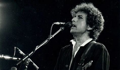 10 Best Bob Dylan Songs of All Time - Singersroom.com