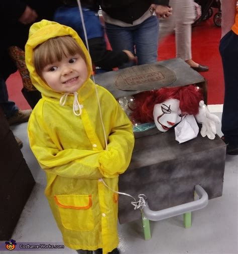 IT Georgie Costume | DIY Costumes Under $35 - Photo 4/4