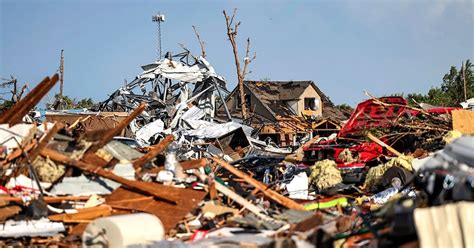 Tornado Strikes Perryton, Texas, Killing 3 and Causing Destruction ...