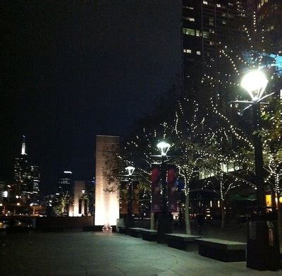 Evening @ Southbank Promenade & Lindt Cafe Macaroons