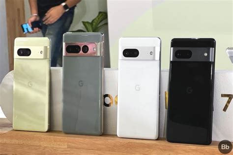 Google Pixel 7 and 7 Pro in Pictures: The Flagship Pixels Make a ...