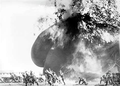 Hydrogen Balloon Exploding Photograph by Library Of Congress/science Photo Library - Fine Art ...