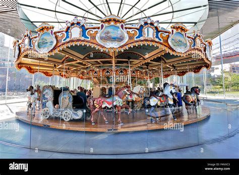 Jane's Carousel under the Brooklyn Bridge at Brooklyn Bridge Park ...