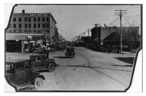 [Street scene in Midland] - The Portal to Texas History