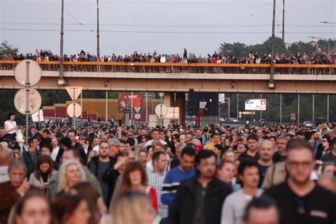 Mjesec dana nakon tragedije u školi u Beogradu se održava peti prosvjed ‘Srbija protiv nasilja ...