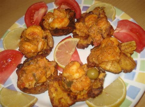 Fried Green Plantains Stuffed With Shrimp Tostones Rellenos Con Camaron ...