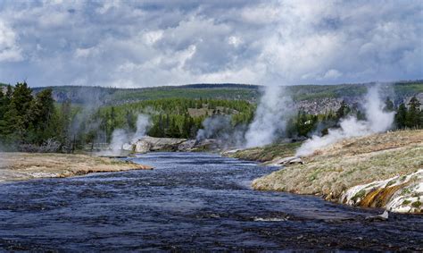 Firehole River, Yellowstone National Park [OC][4000x2393] : r/EarthPorn