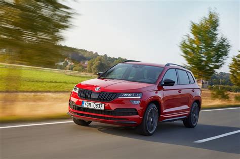 Skoda Karoq Sportline Review - Changing Lanes