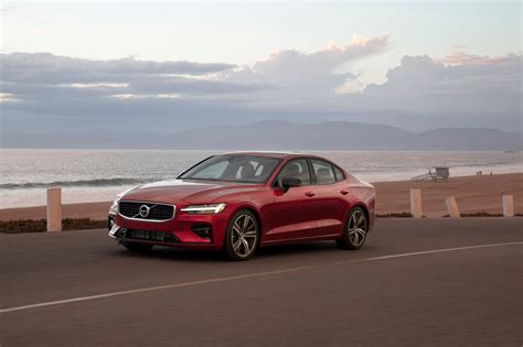 2019 Volvo S60 | MotorWeek