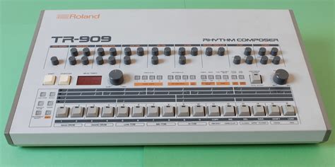 Roland TR-909 image (#1750383) - Audiofanzine