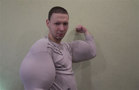 Russian Instagram Celebrity 'Bazooka Arms' Loses MMA Fight to Blogger ...