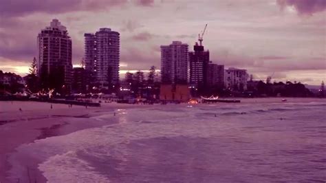 Sand artist Tony Plant takes to Gold Coast beaches - YouTube