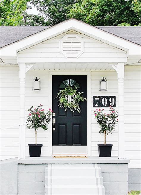 15 Beautiful Farmhouse Front Doors - City Farmhouse