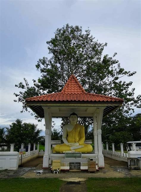 Tissamaharama Raja Maha Vihara - Tissamaharama - Sri Lanka