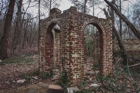 corpsewood manor murders – Abandoned Southeast