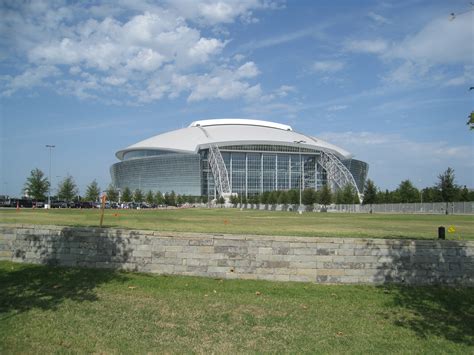 File:Cowboys stadium outside view.JPG - Wikimedia Commons