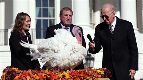 Biden pardons Chocolate and Chip turkeys for Thanksgiving - The Limited Times