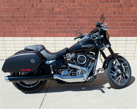 Pre-Owned 2018 Harley-Davidson Sport Glide in Fort Wayne #036844-A | Harley-Davidson of Fort Wayne