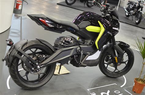 A wave of Chinese electric motorcycles is headed West — how will it impact prices? | Electrek