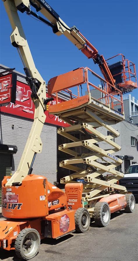 80 ft Articulating Boom Lift rental | Rent A Tool in NYC | We deliver to site